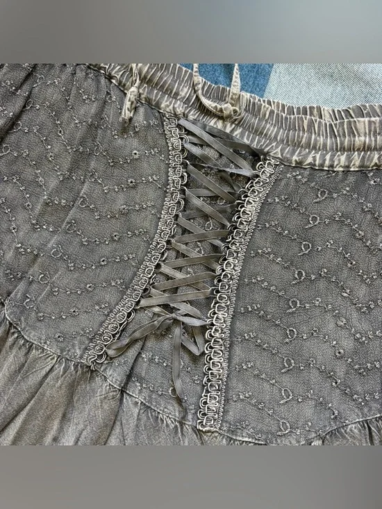 grey skirt - Picture 3 of 6